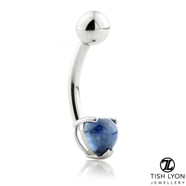 14CT GOLD SAPPHIRE PRONG SET HEART NAVEL