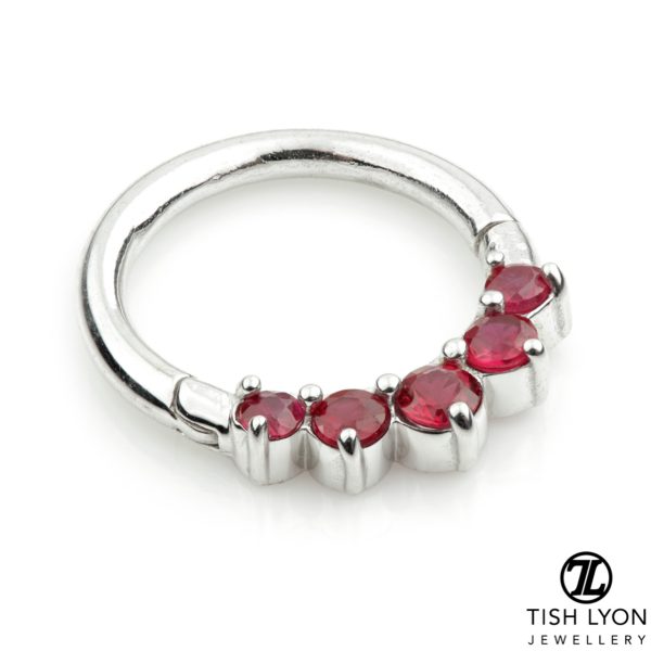 Hinge ring Rubies